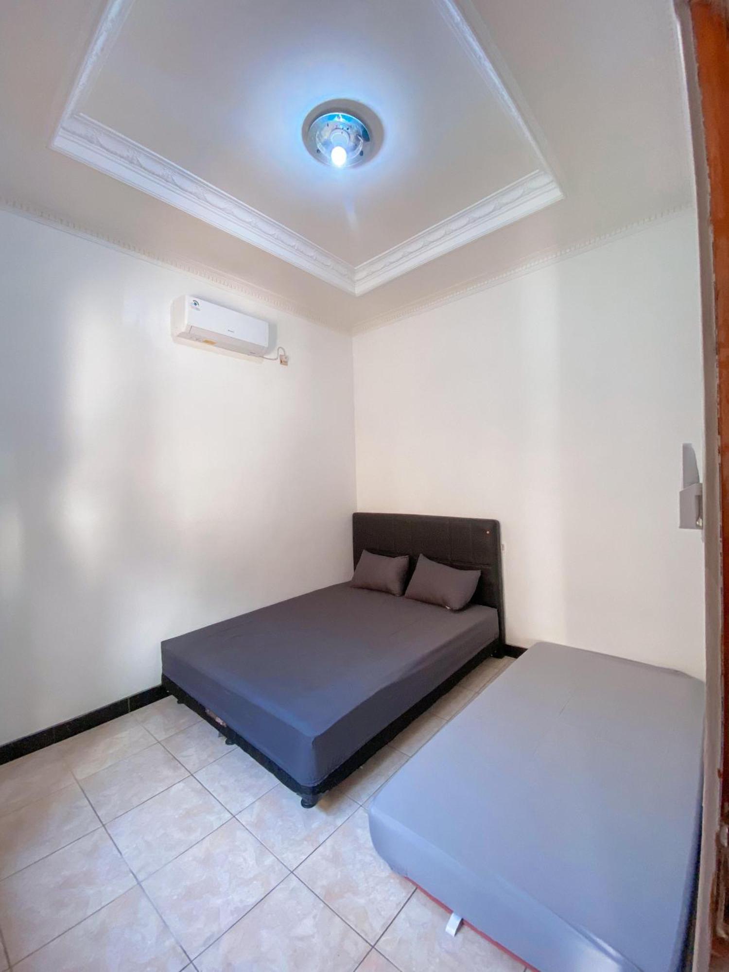 Laura'S Backpacker 523 Hostel Yogyakarta Ngoại thất bức ảnh