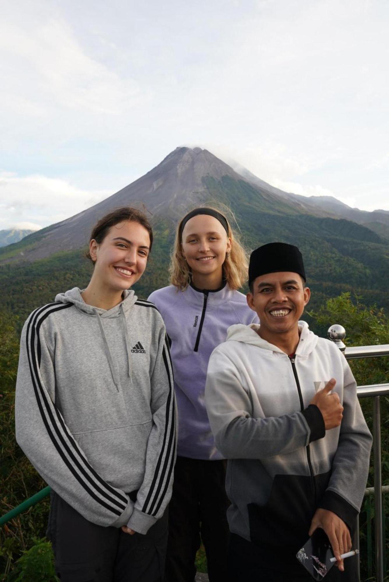 Laura'S Backpacker 523 Hostel Yogyakarta Ngoại thất bức ảnh
